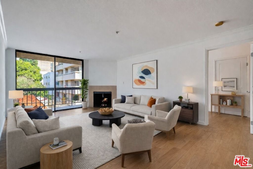 Photo of 7320 Hawthorn Avenue #207, Los Angeles, CA 90046 (MLS # 26644087)
