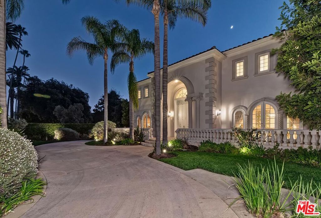 701 N Beverly Drive