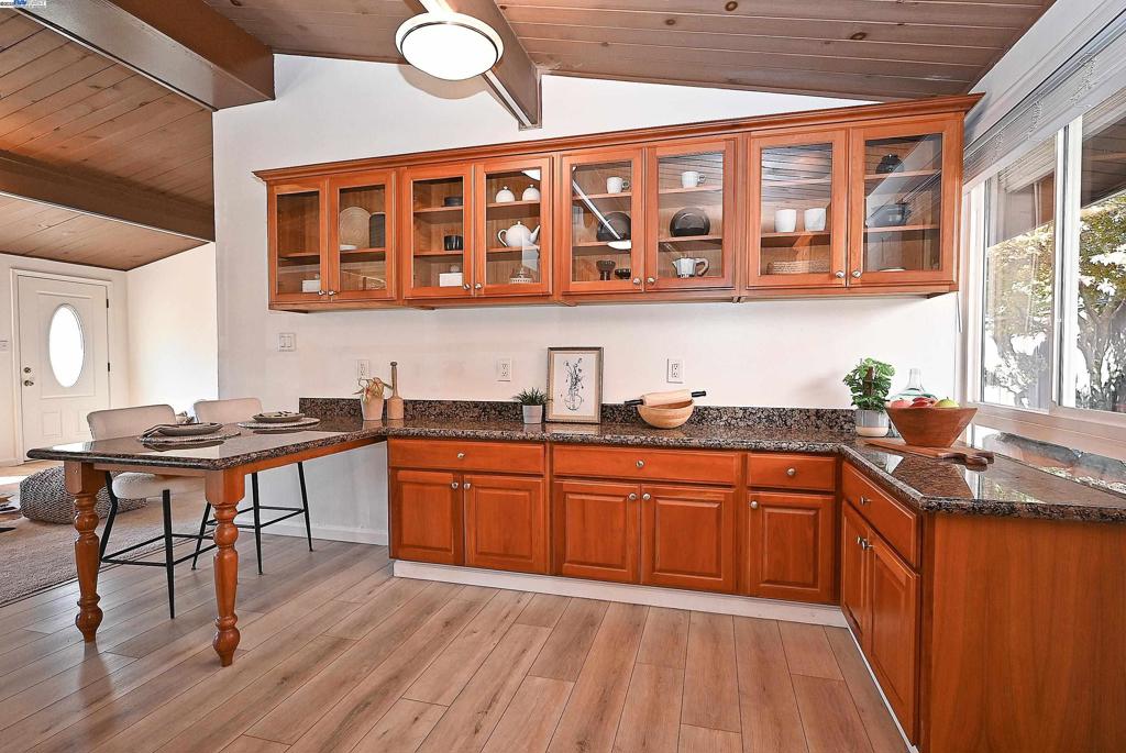 UPPER REDWOOD - Residential