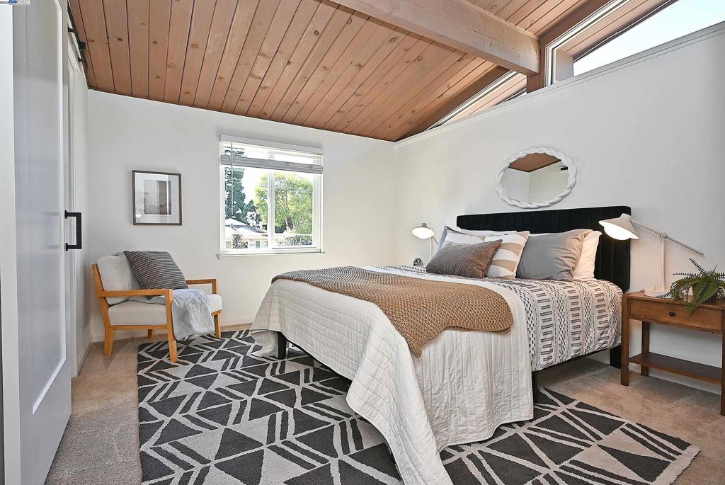 UPPER REDWOOD - Residential
