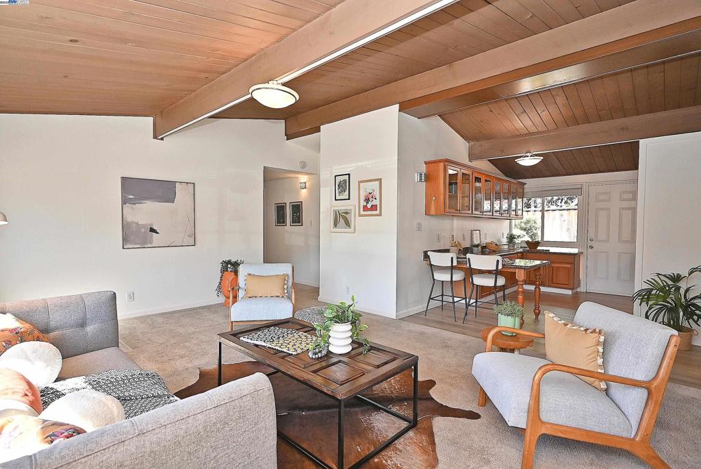 UPPER REDWOOD - Residential