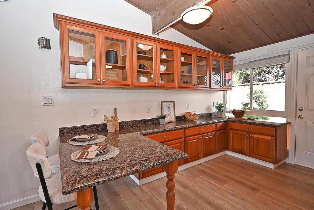 UPPER REDWOOD - Residential
