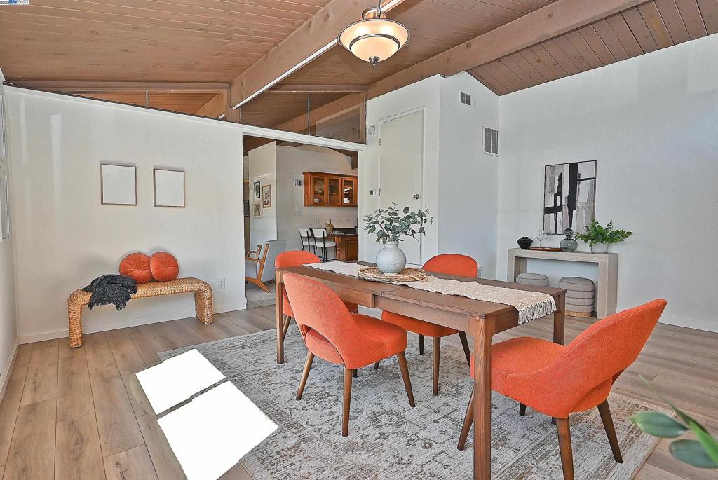UPPER REDWOOD - Residential