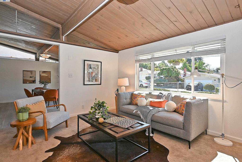 UPPER REDWOOD - Residential