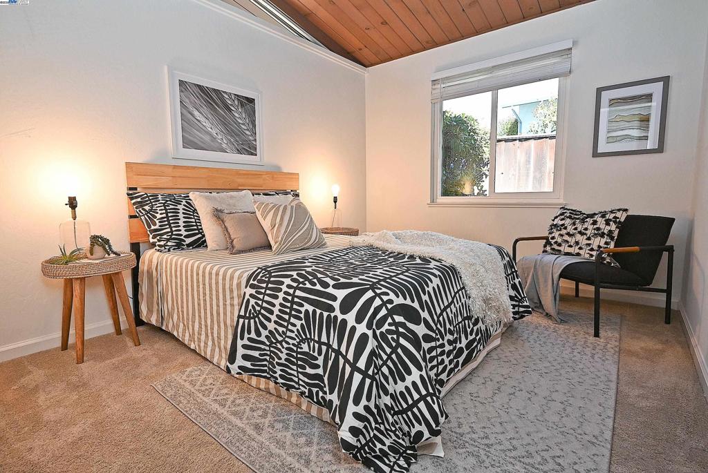 UPPER REDWOOD - Residential