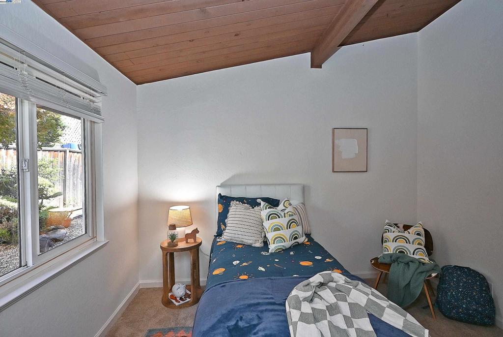UPPER REDWOOD - Residential