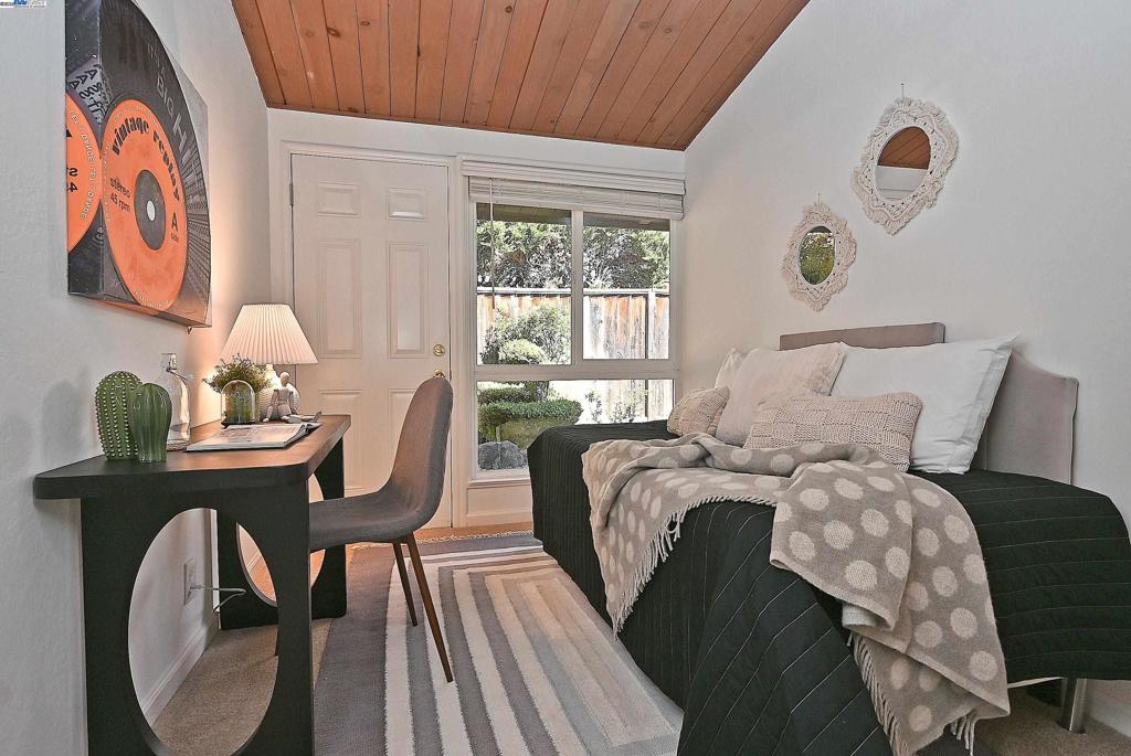 UPPER REDWOOD - Residential