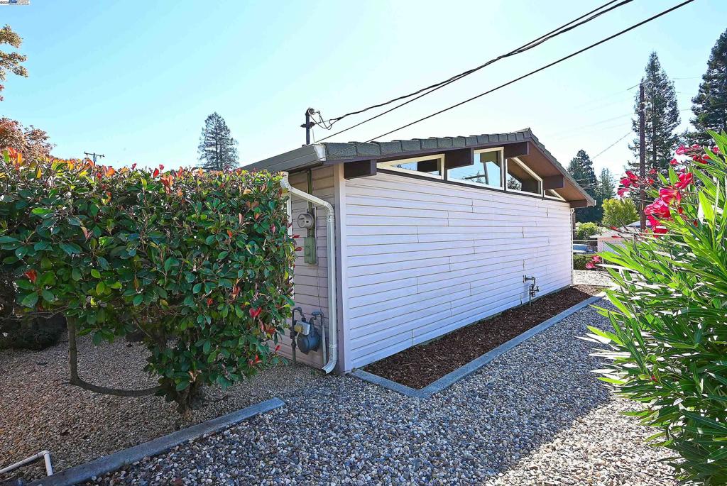 UPPER REDWOOD - Residential