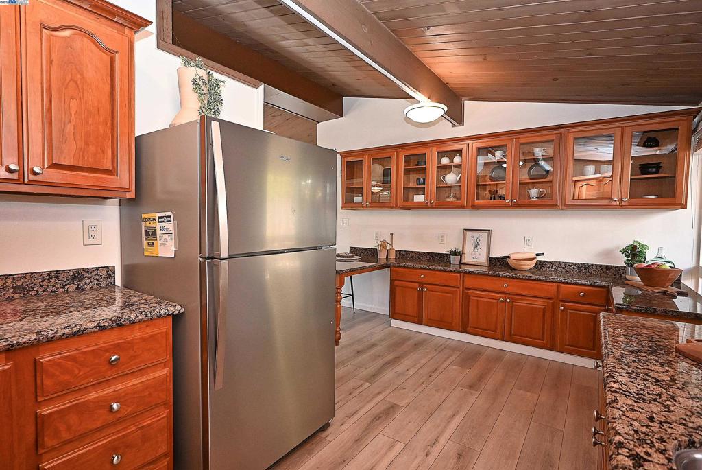 UPPER REDWOOD - Residential