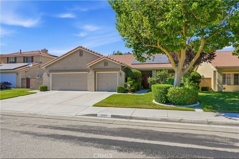 Photo of 2825 Legends WAY, Lancaster, CA 93536 (MLS # SR26131579)