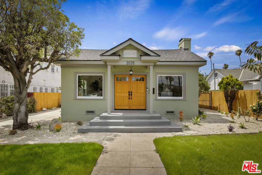 Photo of 2025 West Boulevard, Los Angeles, CA 90016 (MLS # 26838671)
