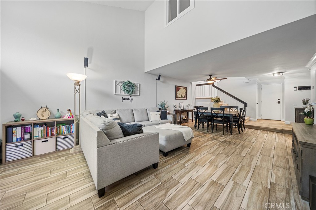 22105 Summit Hill 29