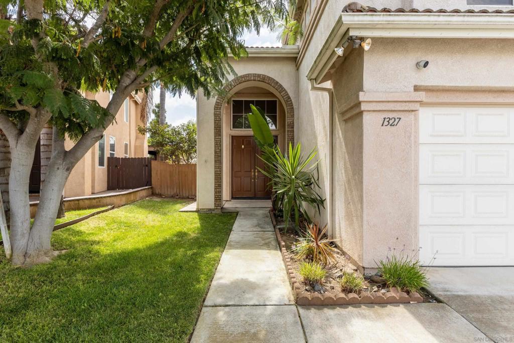 1327 Surfwood Lane