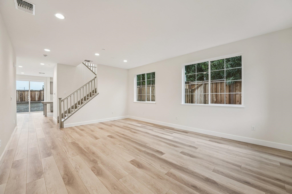 1308 Sunningdale Lane