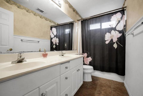 Tiny photo for 825 Rolling Oak Court, Modesto, CA 95351 (MLS # ML82064968)