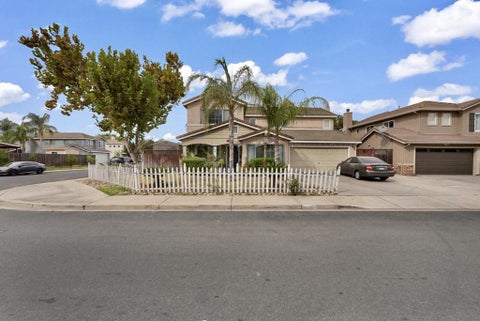 Photo of 825 Rolling Oak Court, Modesto, CA 95351 (MLS # ML82064968)