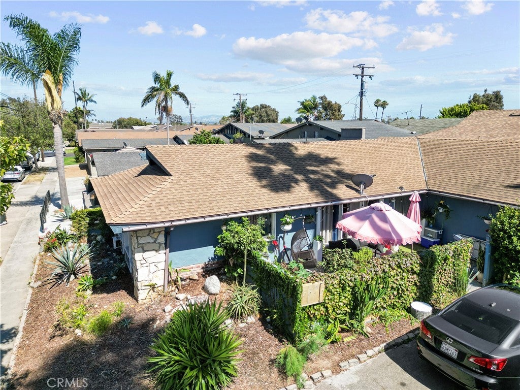 735 W 18th