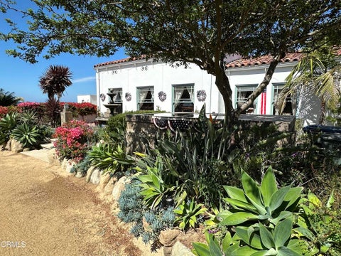 Tiny photo for 63 Lincoln Drive, Ventura, CA 93001 (MLS # V1-36315)