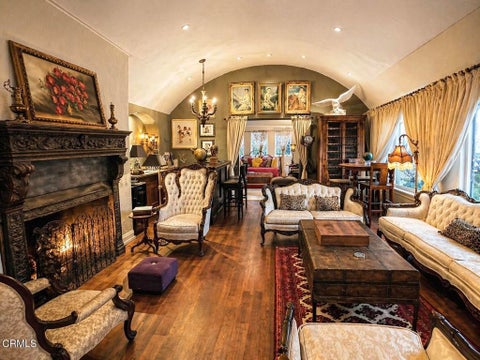 Tiny photo for 63 Lincoln Drive, Ventura, CA 93001 (MLS # V1-36315)