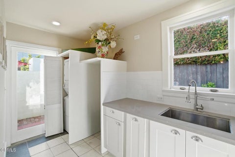 Tiny photo for 63 Lincoln Drive, Ventura, CA 93001 (MLS # V1-36315)