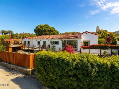 Tiny photo for 63 Lincoln Drive, Ventura, CA 93001 (MLS # V1-36315)