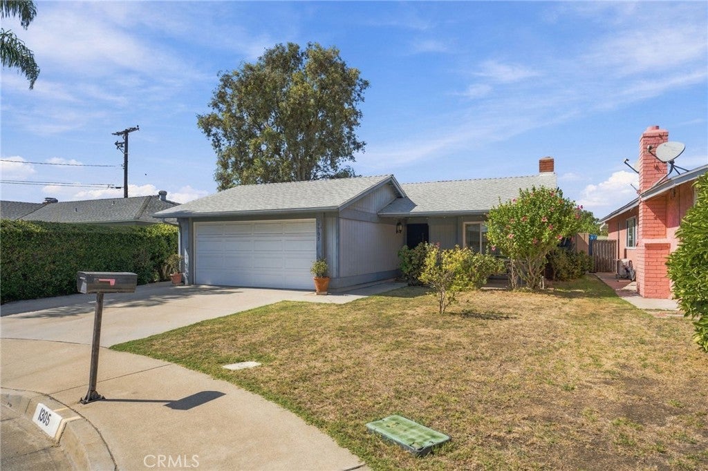 1305 Raleo Avenue