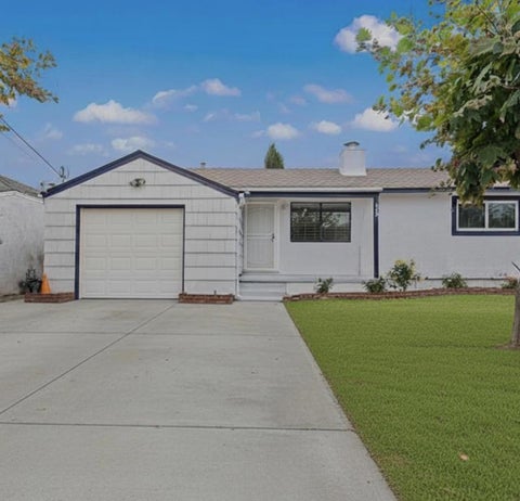 Photo of 819 Bockman Road, San Lorenzo, CA 94580 (MLS # ML82061122)