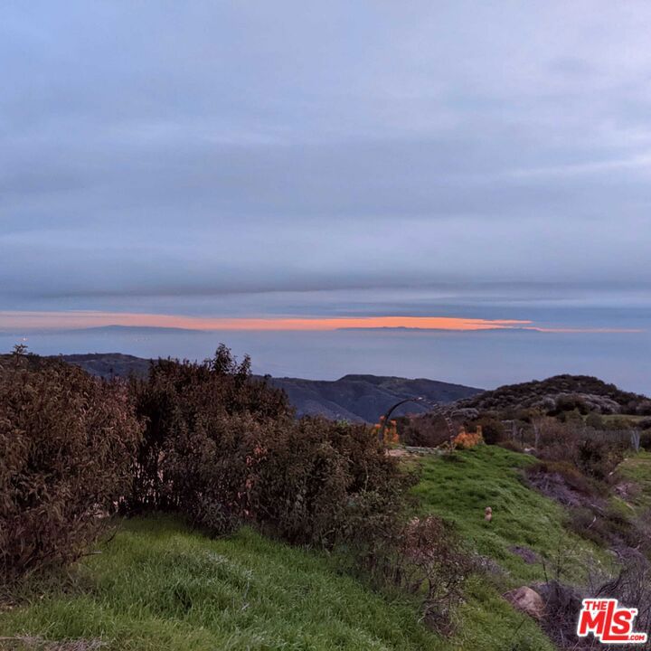 2195 E Little Las Flores Road