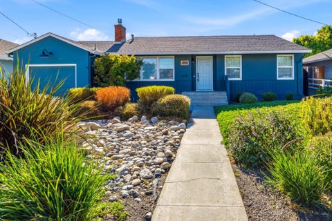 Photo of 840 Capistrano Drive, Salinas, CA 93901 (MLS # ML82055350)