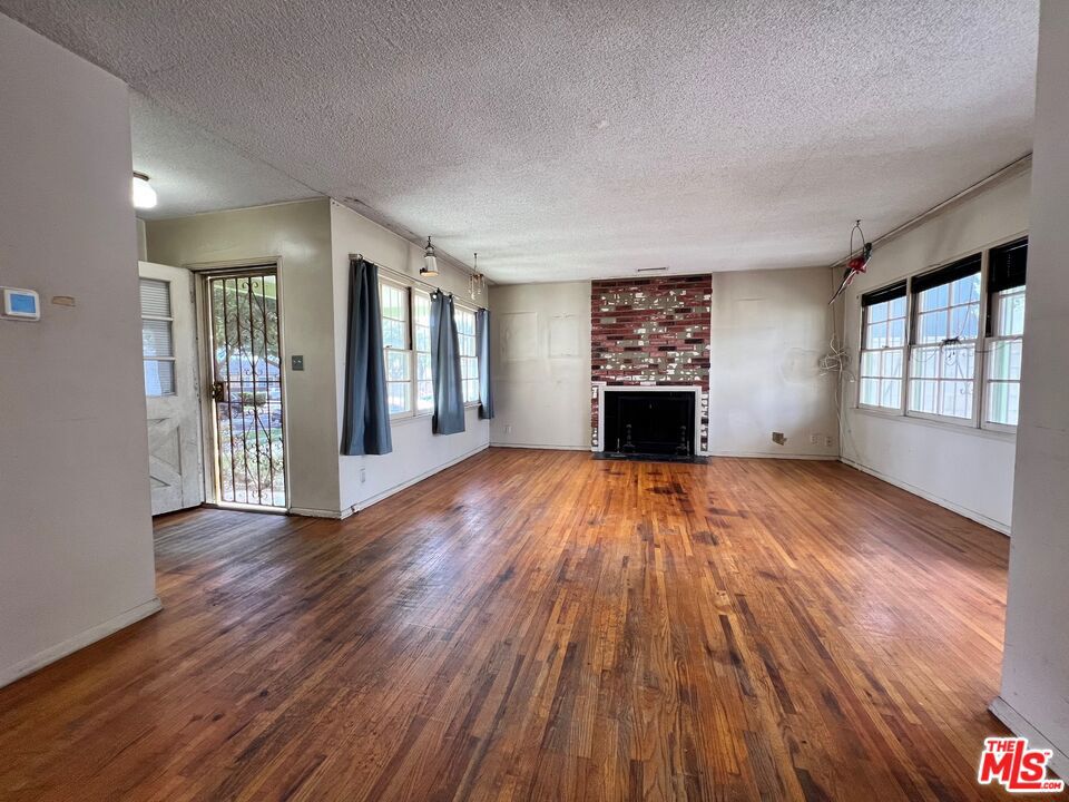 2505 W 116th Street