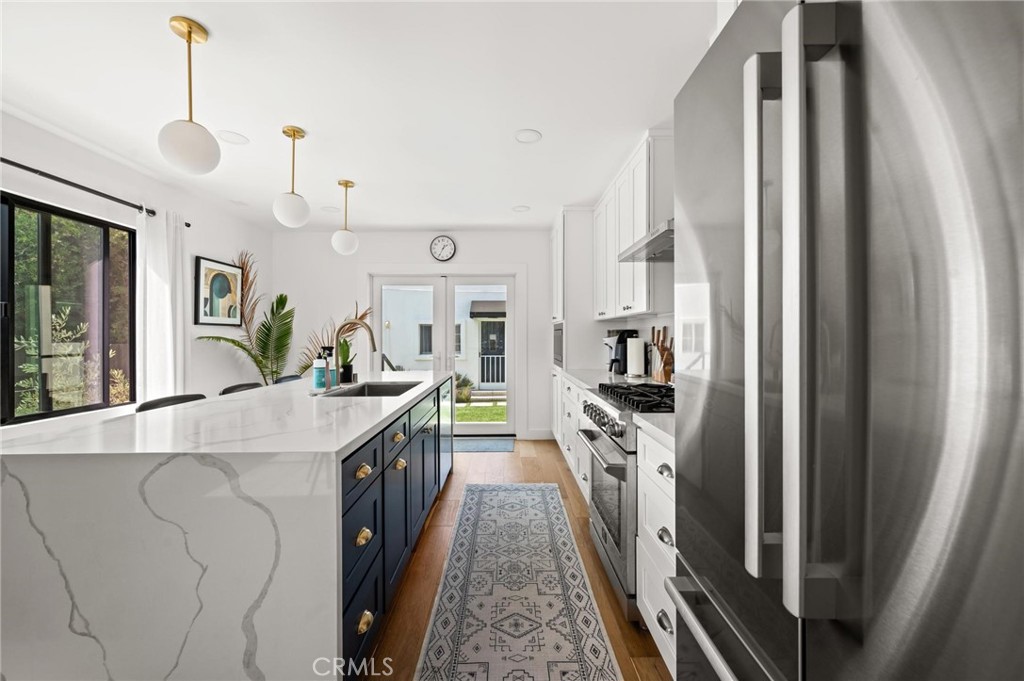 3345 Oakhurst Avenue