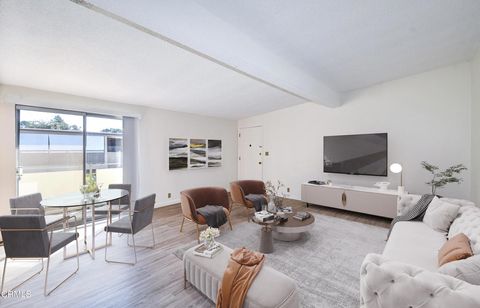 Photo of 2707 Montrose Avenue #10, Glendale, CA 91201 (MLS # P1-27317)
