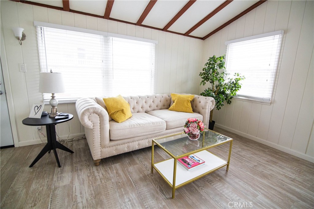 626 Eucalyptus Drive 1/2