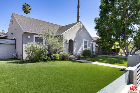 Photo of 4460 Stansbury Avenue, Sherman Oaks, CA 91423 (MLS # 26844129)
