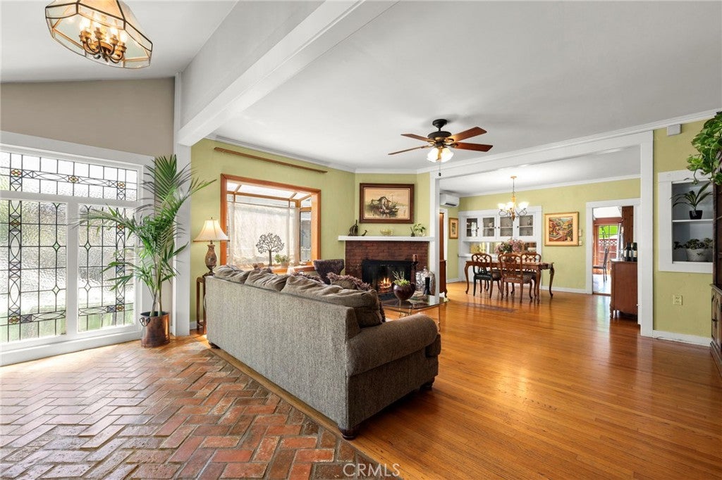 4406 Prospect