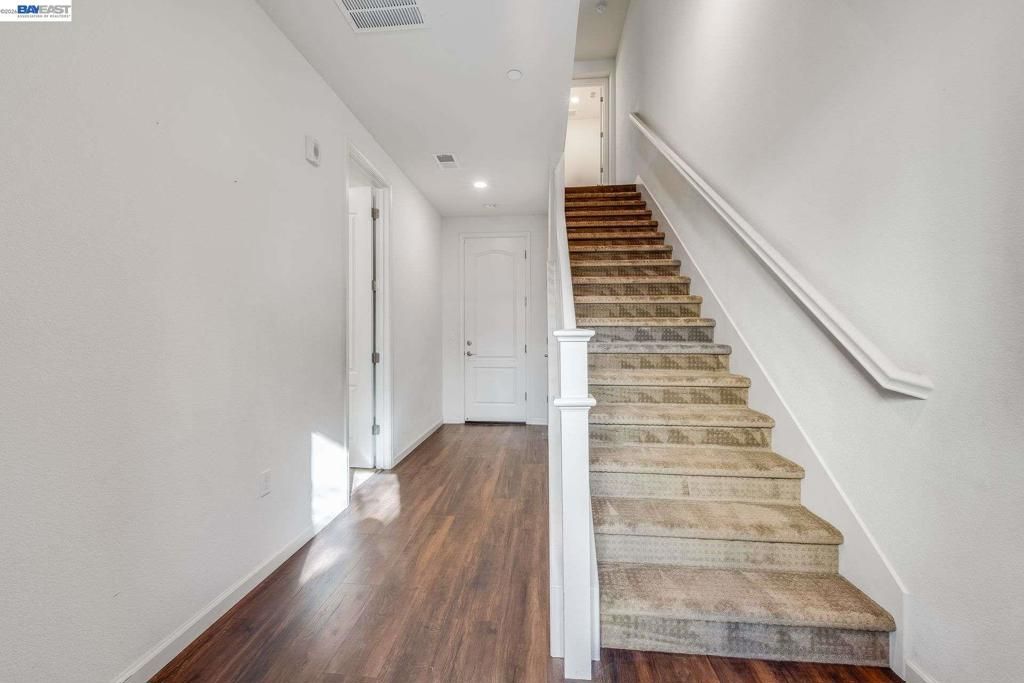 Photo of 6914 Geyserville St St, Dublin, CA 94568 (MLS # 41127358)