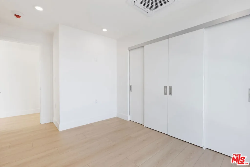 Cypress, California 90630, United States, 3 Bedrooms Bedrooms, ,2 BathroomsBathrooms,Residential,Active,239296