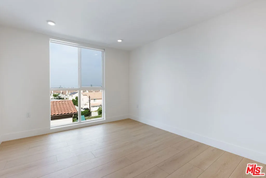 Cypress, California 90630, United States, 3 Bedrooms Bedrooms, ,2 BathroomsBathrooms,Residential,Active,239296