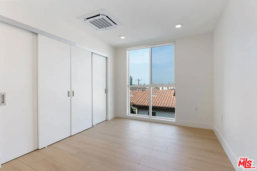 Cypress, California 90630, United States, 3 Bedrooms Bedrooms, ,2 BathroomsBathrooms,Residential,Active,239296