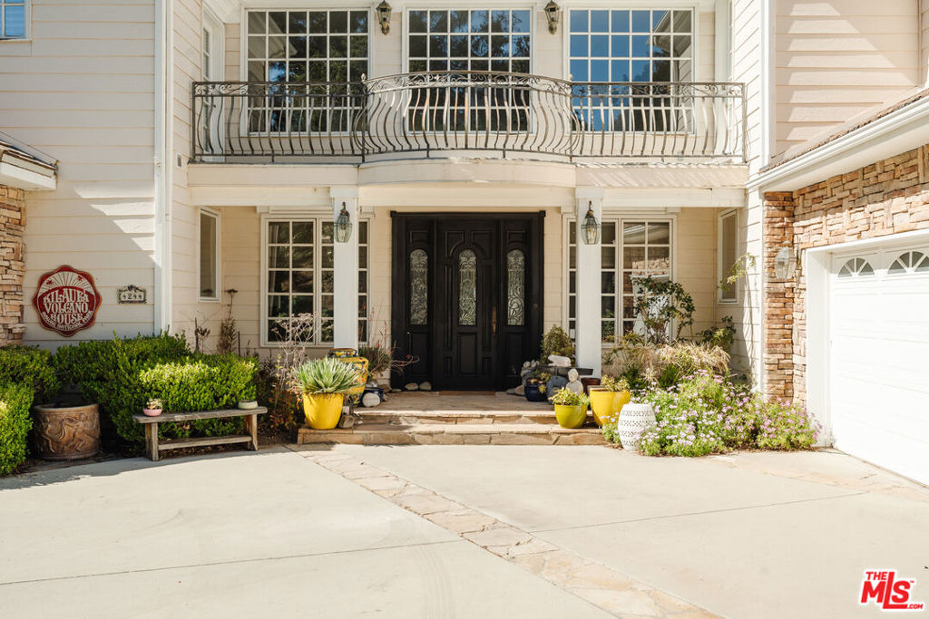 4244 Balcony Drive