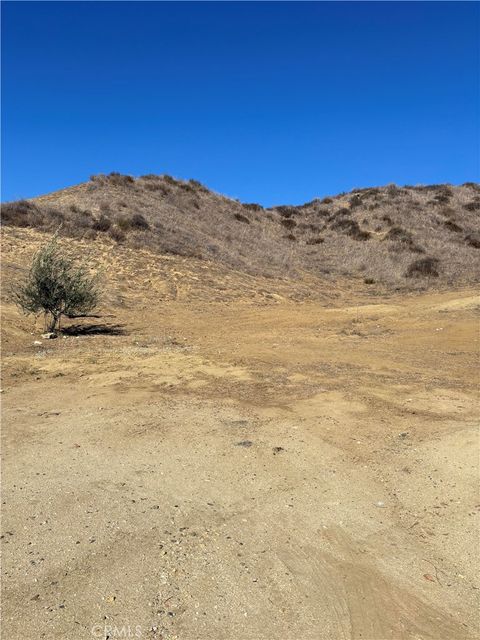 Photo of 0 Driver, Castaic, CA 91384 (MLS # SR25240645) Photo of 0 Driver, Castaic, CA 91384 (MLS # SR25240645)