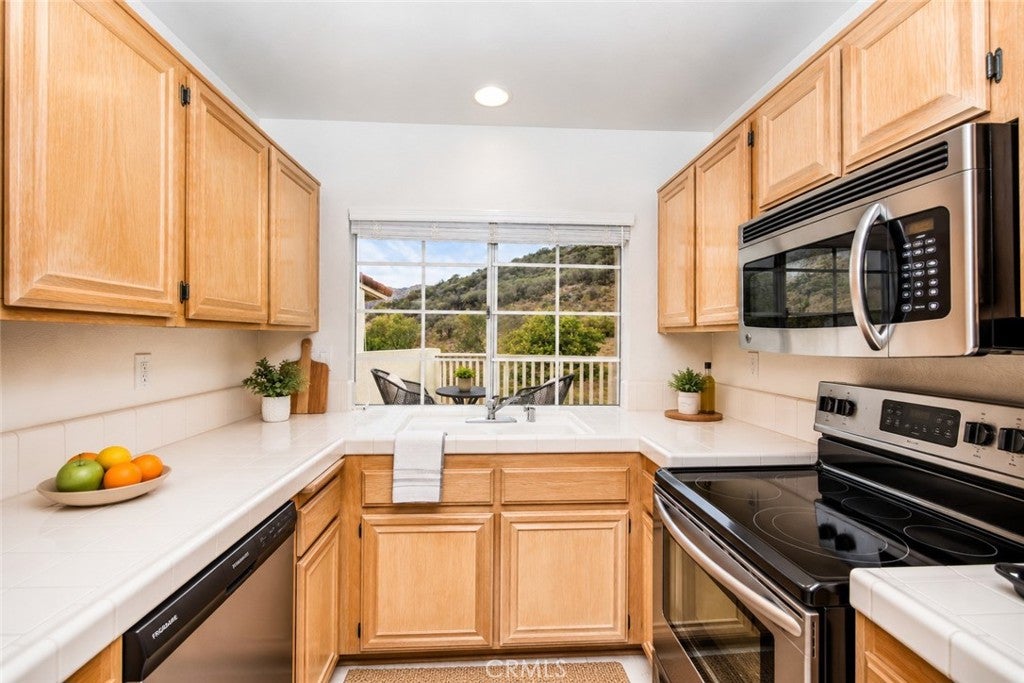 5805 Oak Bend Lane 407