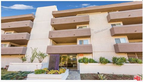 Photo of 5260 Bellingham Avenue #207, Valley Village, CA 91607 (MLS # 26646465)