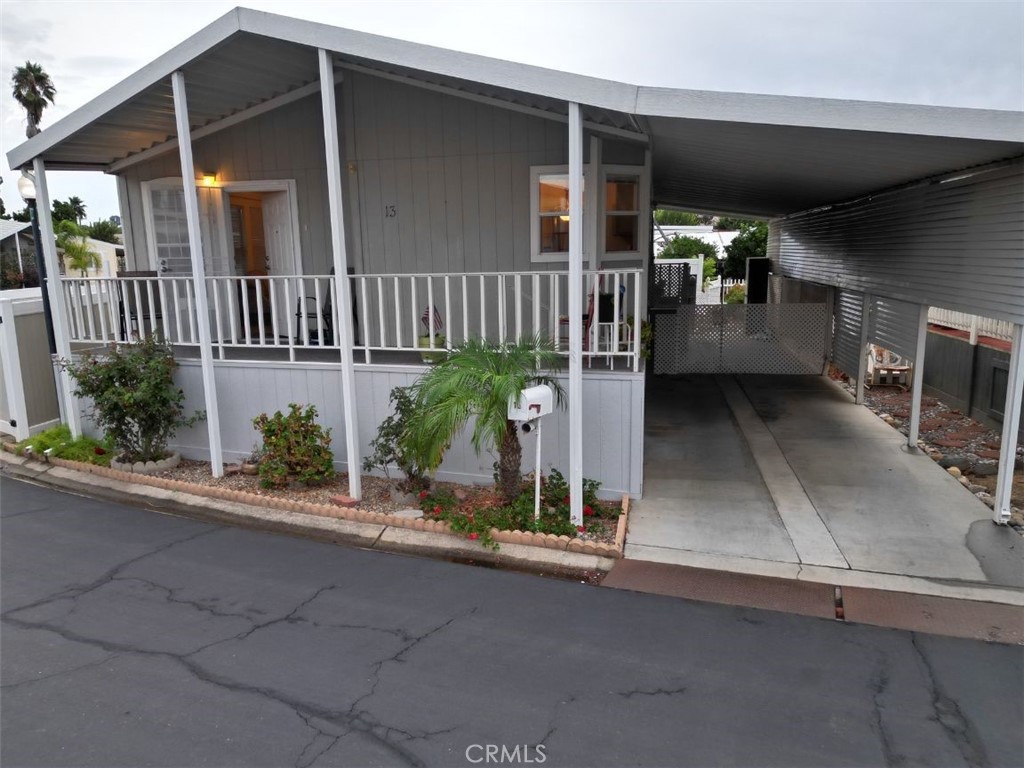 Southeast Escondido - Manufactured In Park