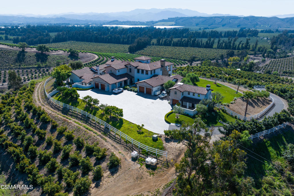 1451 E La Loma Avenue