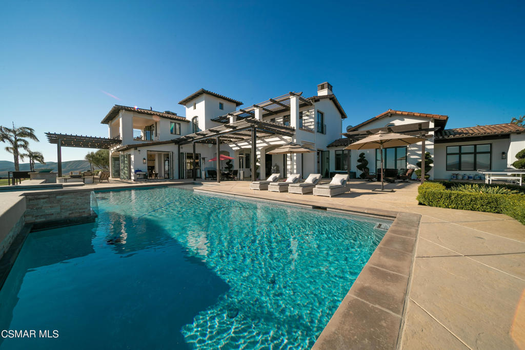 1451 E La Loma Avenue