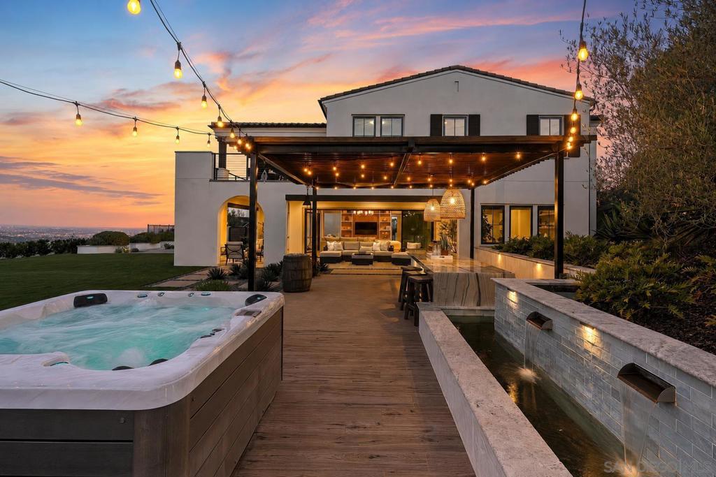 3947 Rancho Summit