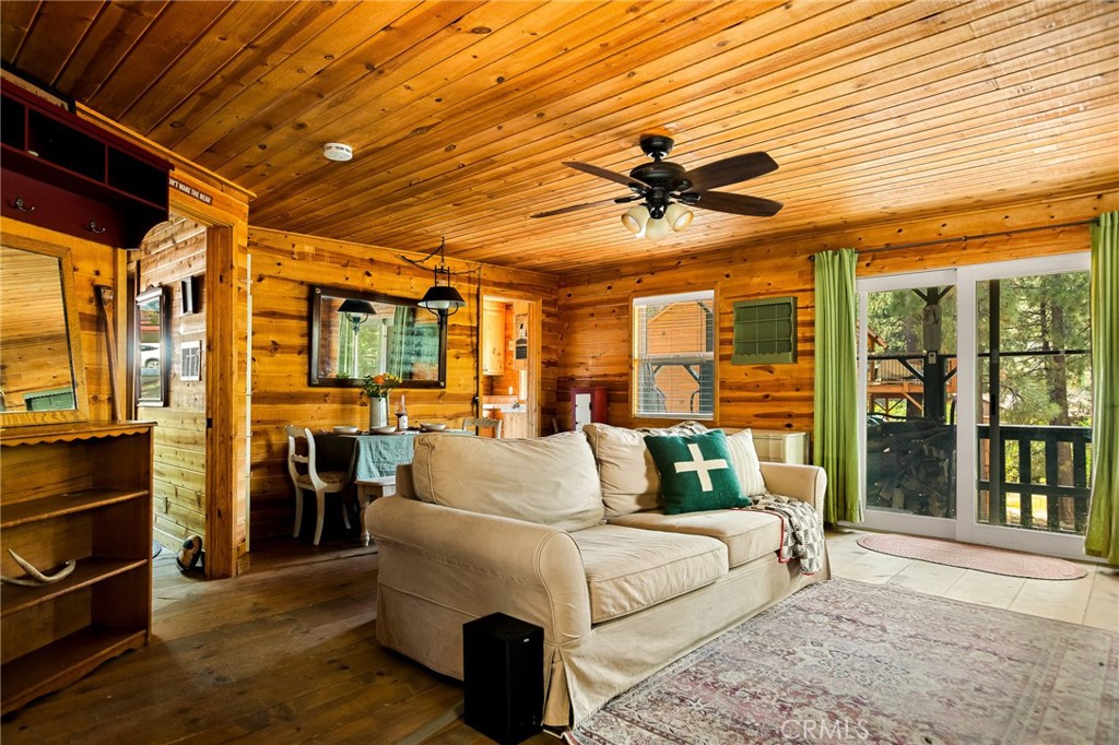 Green Valley Lake (GVLK) - Residential