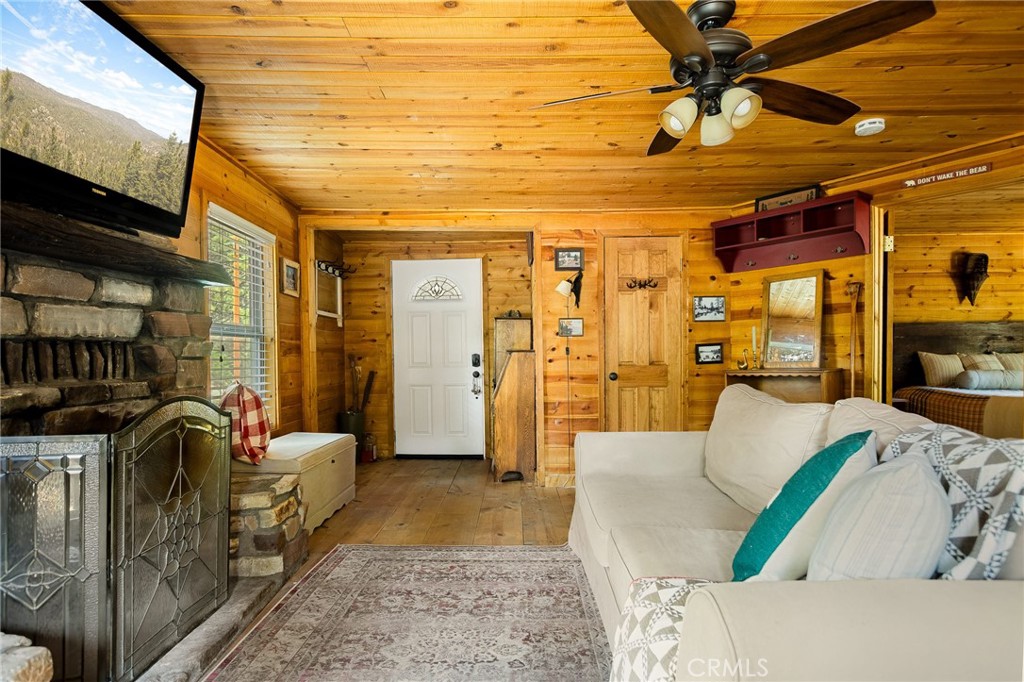 Green Valley Lake (GVLK) - Residential