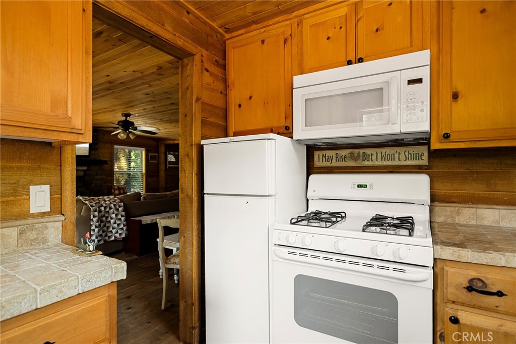 Green Valley Lake (GVLK) - Residential